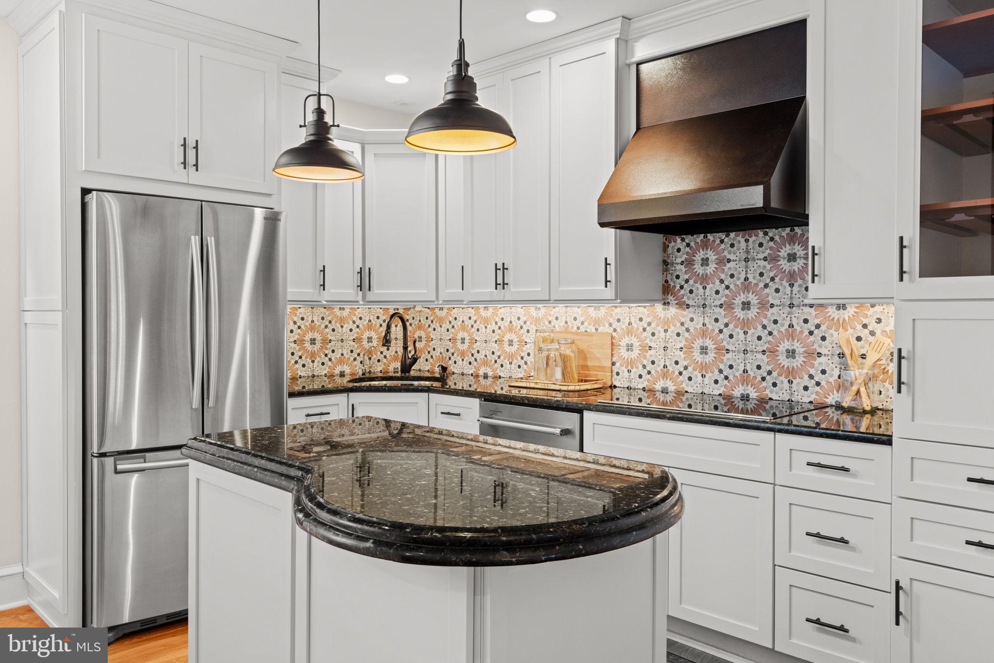 CHESTNUT HILL - Residential