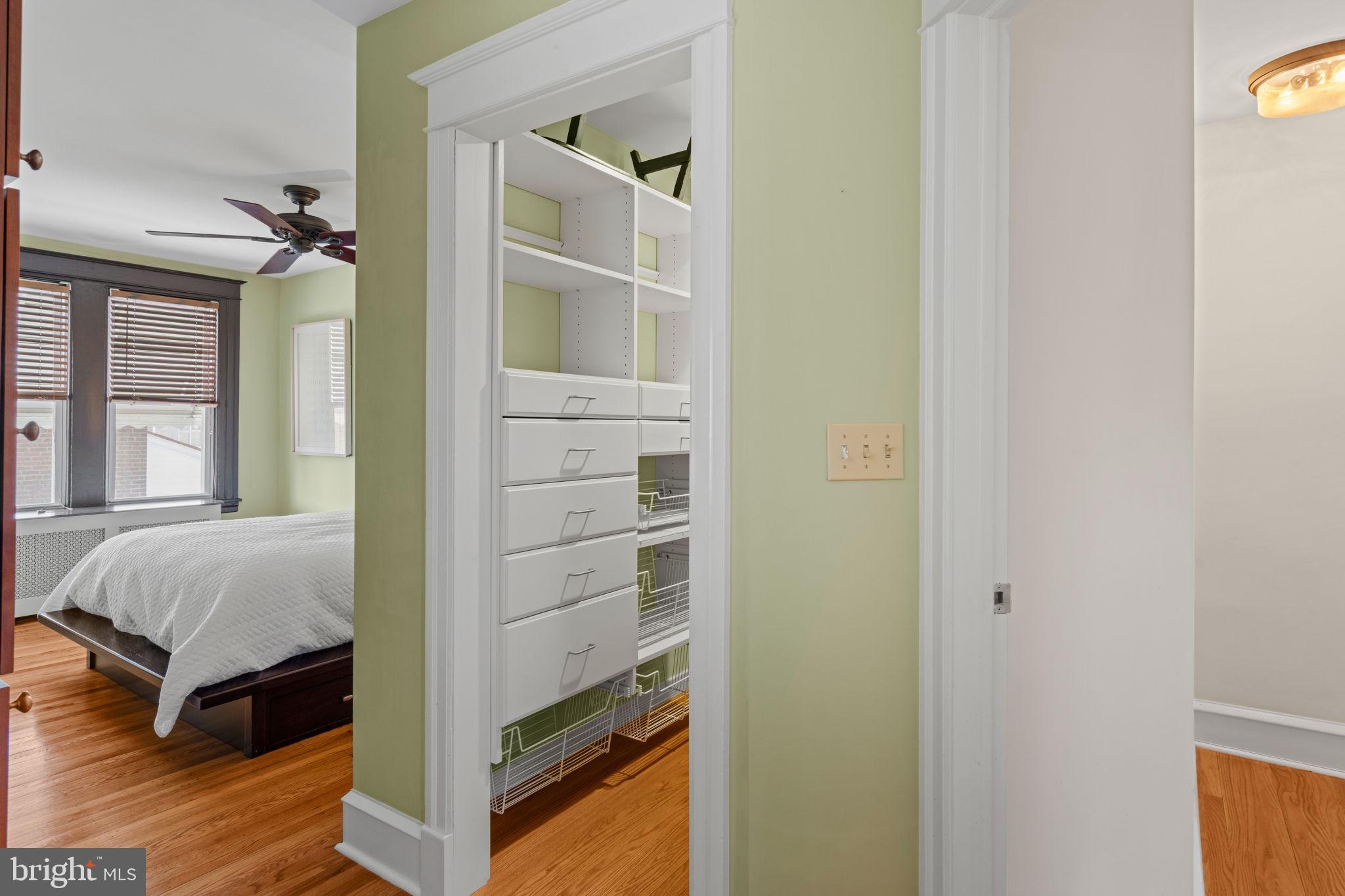 CHESTNUT HILL - Residential