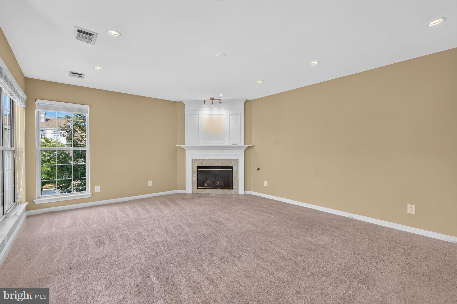 8211 CROSSBROOK COURT 202