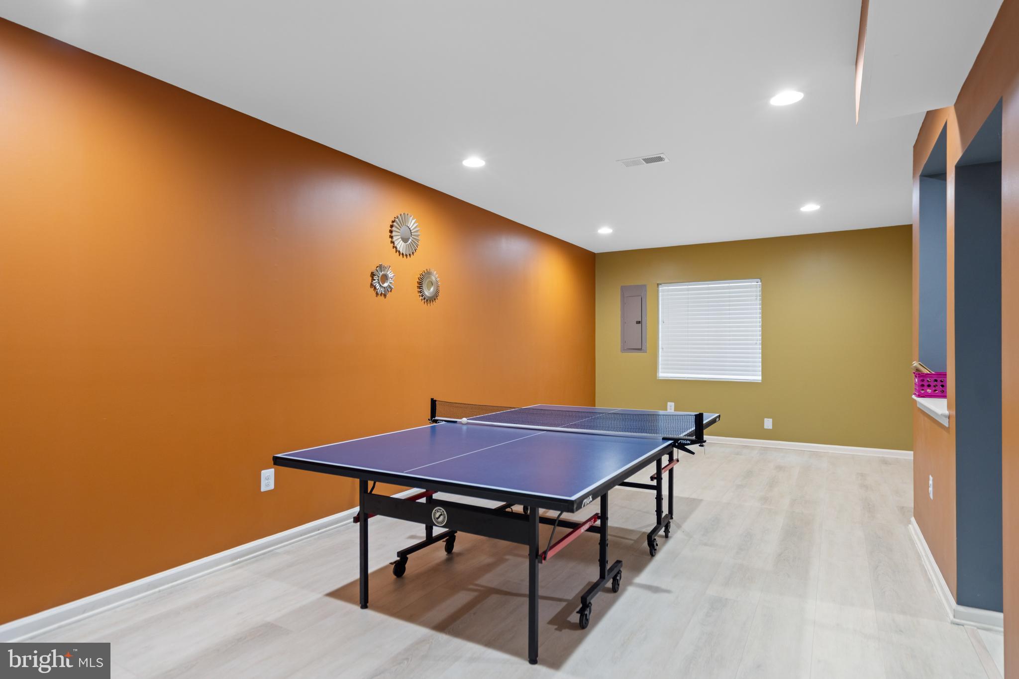 LOUDOUN VALLEY ESTATES 2 - Residential