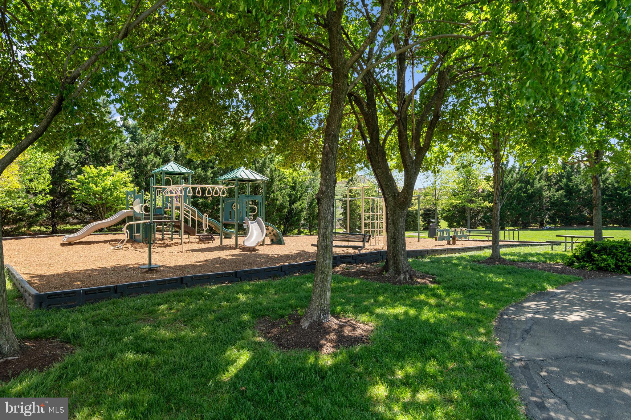 LOUDOUN VALLEY ESTATES 2 - Residential