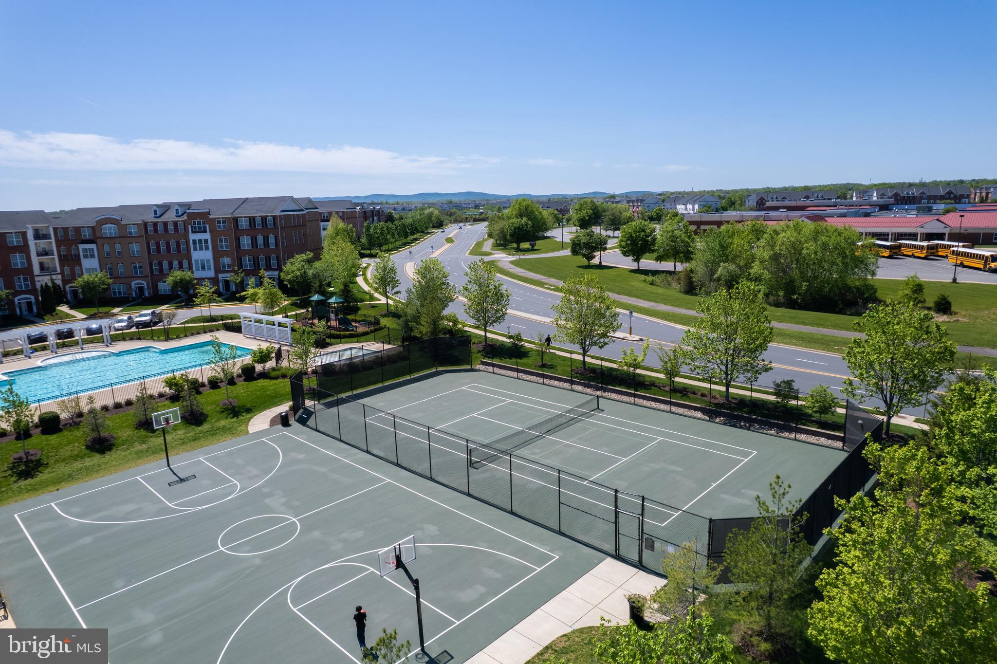 LOUDOUN VALLEY ESTATES 2 - Residential