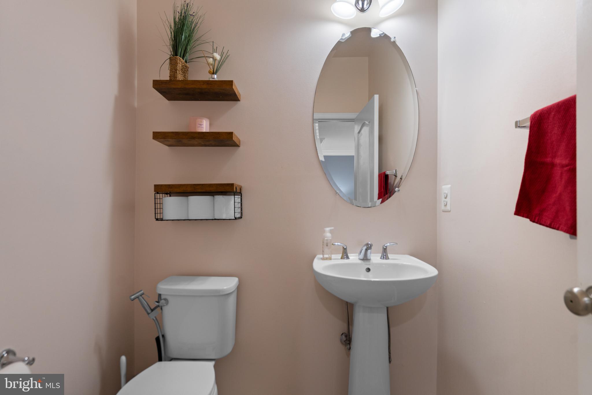 LOUDOUN VALLEY ESTATES 2 - Residential