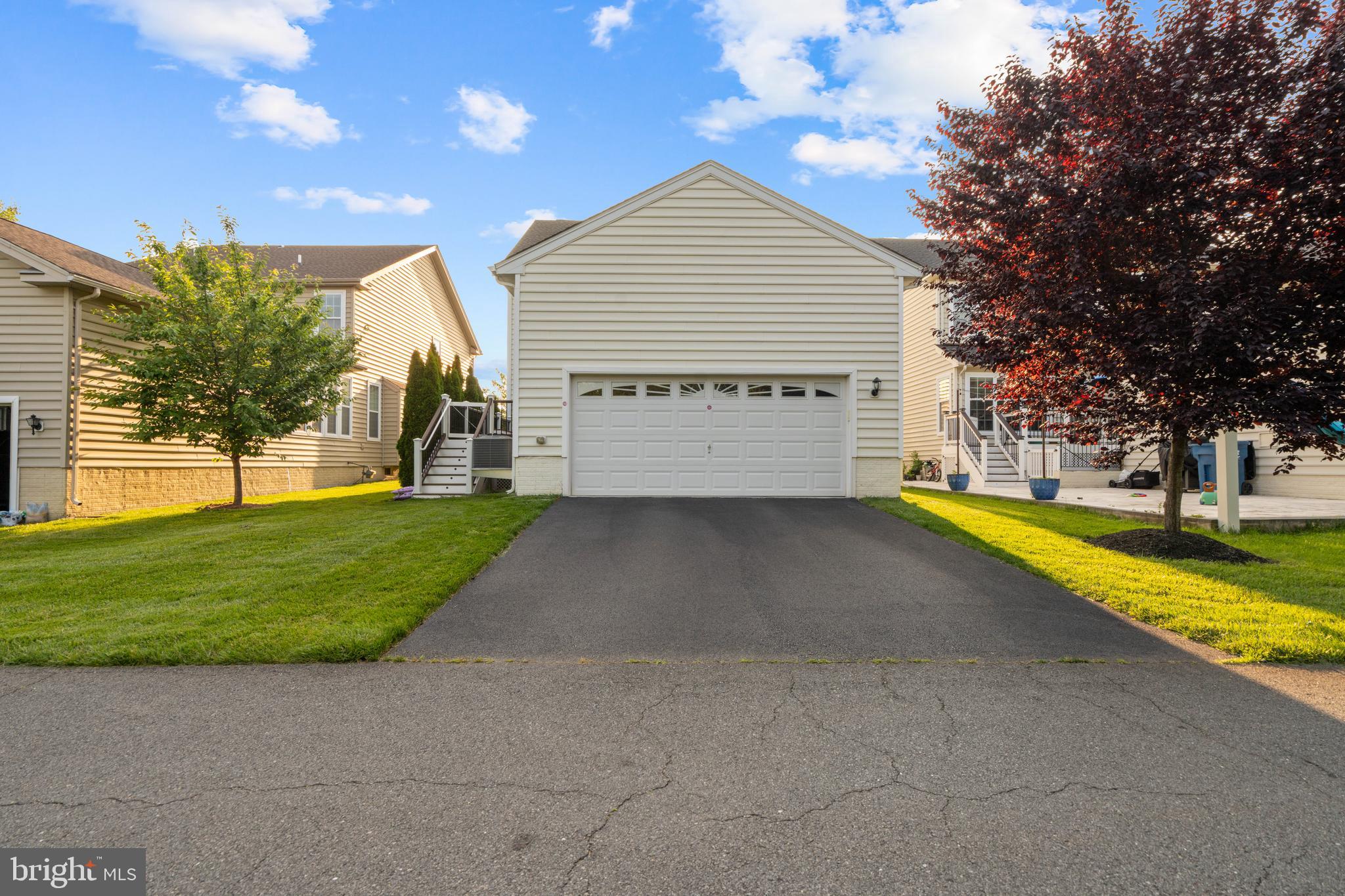 LOUDOUN VALLEY ESTATES 2 - Residential