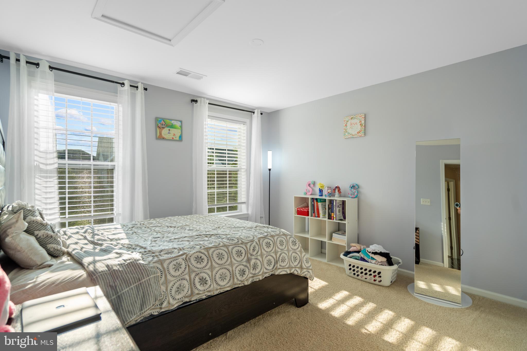 LOUDOUN VALLEY ESTATES 2 - Residential