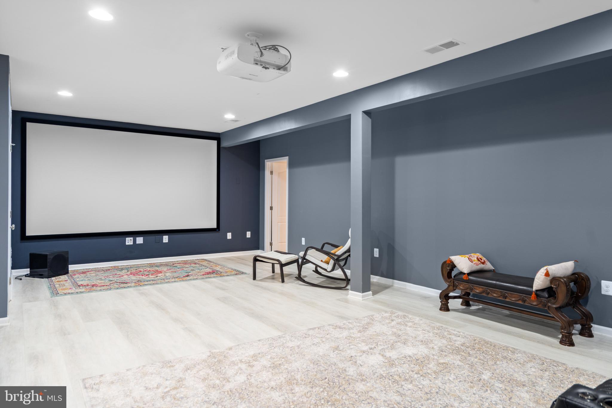 LOUDOUN VALLEY ESTATES 2 - Residential