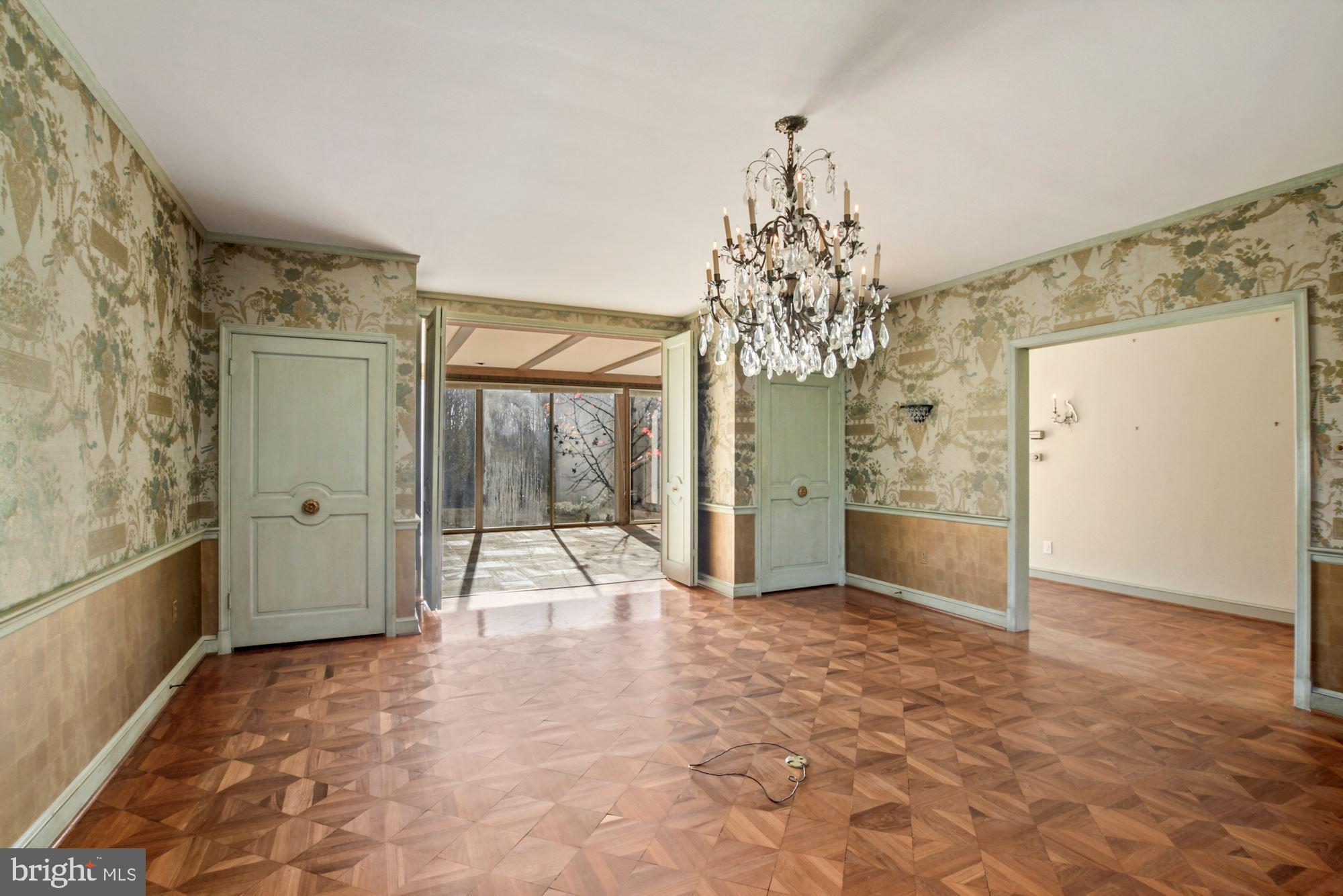 GREAT FALLS ESTATES - Residential