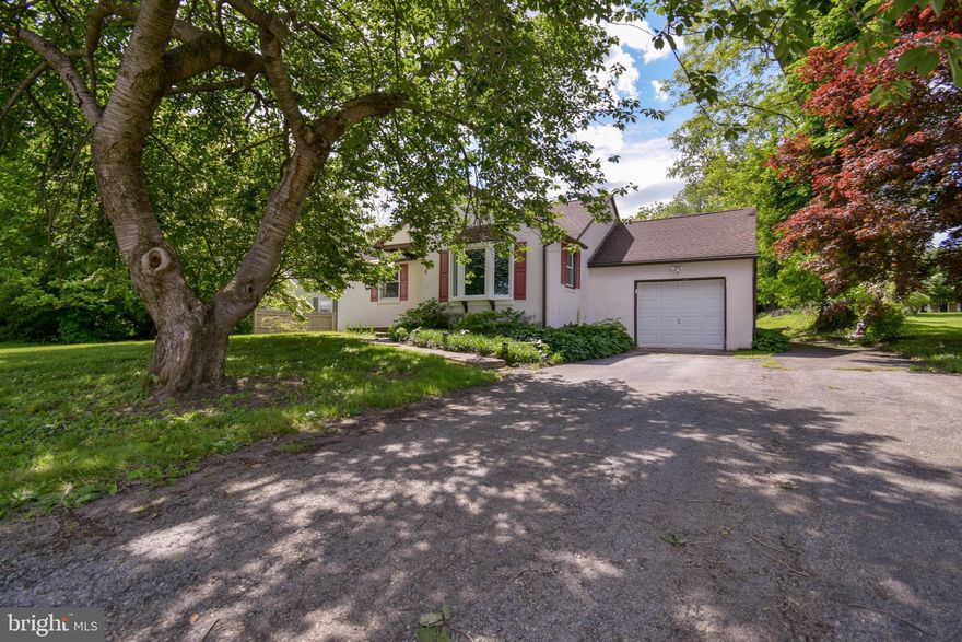 Situated on nearly an acre of land, this beautiful ranch-style home is located in the highly regarded Unionville-Chadds Ford School District. With 3 bedroom and 1 bathroom, this home features a spacious living room with a bay window, providing ample natural light. The eat-in kitchen boasts granite counter tops, ceramic tile flooring, and a cook top range. The private, fenced-in yard extends into wooded areas, offering a tranquil setting .