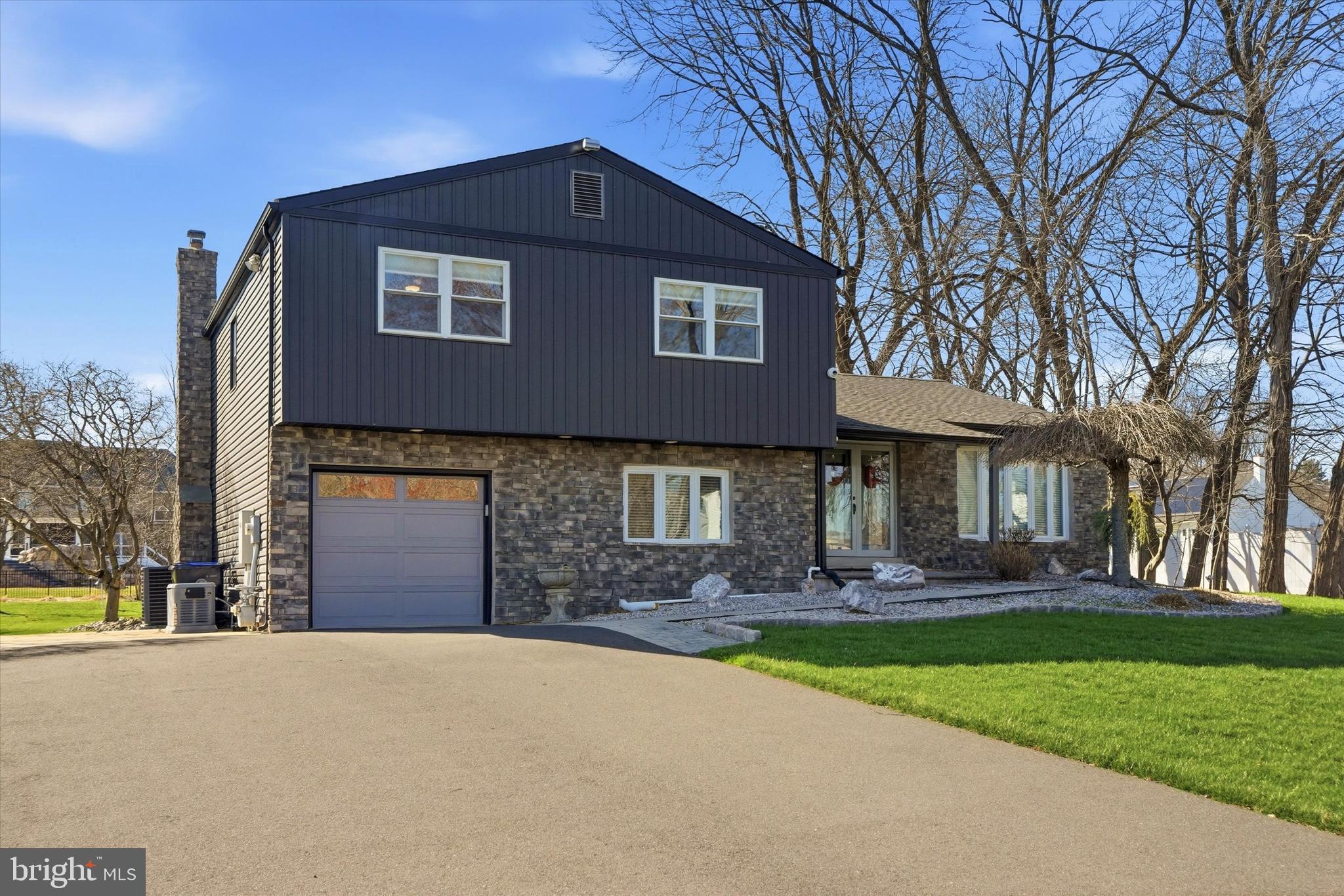 81 SHELLEY ROAD
