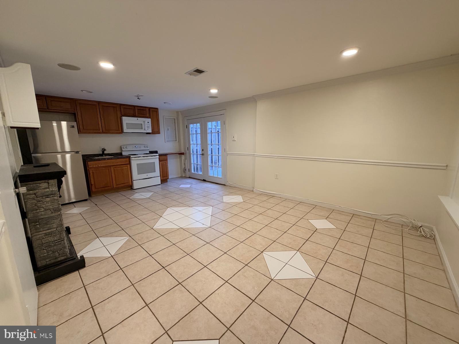 SUDLEY SQUARE - Residential Lease