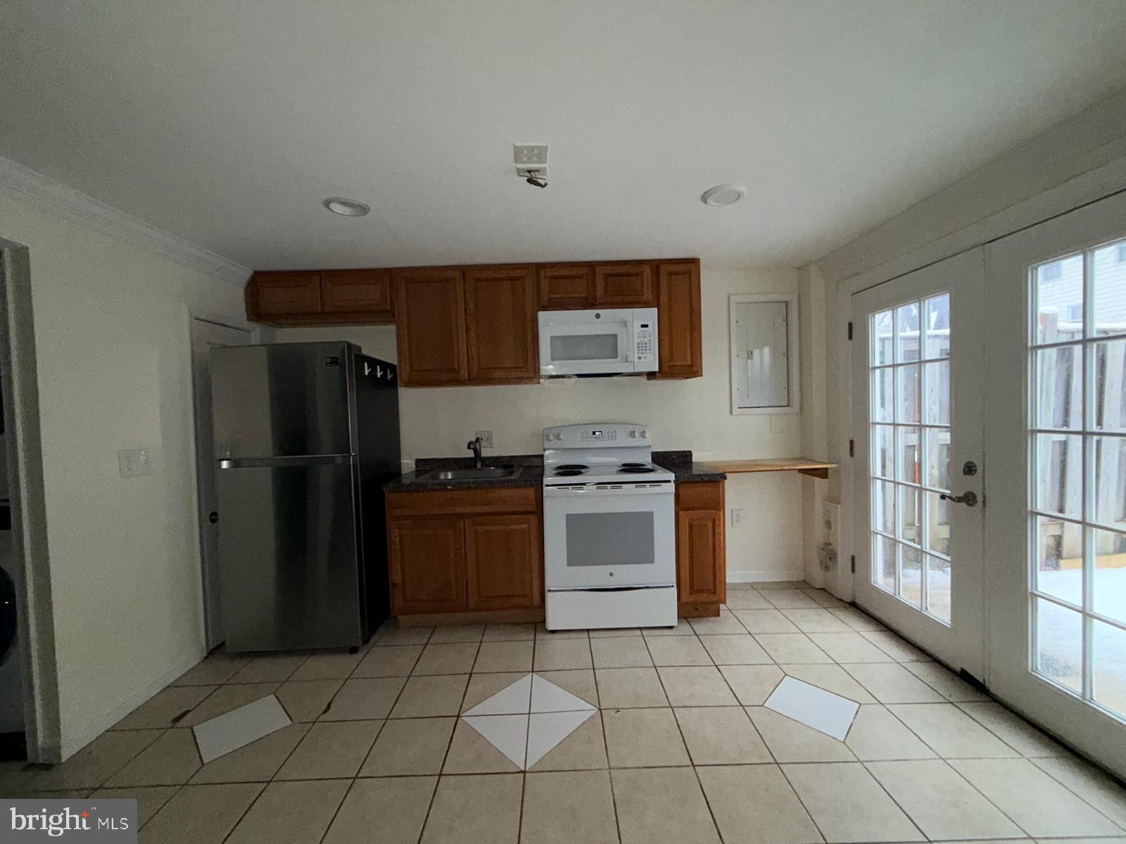 SUDLEY SQUARE - Residential Lease