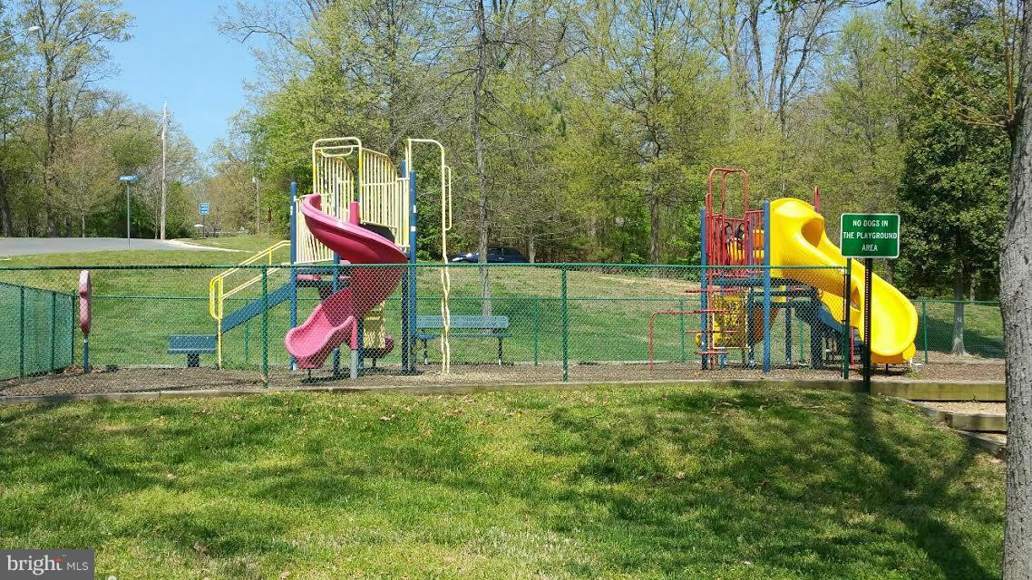 MATTAWOMAN WOODS IND HEAD - Residential