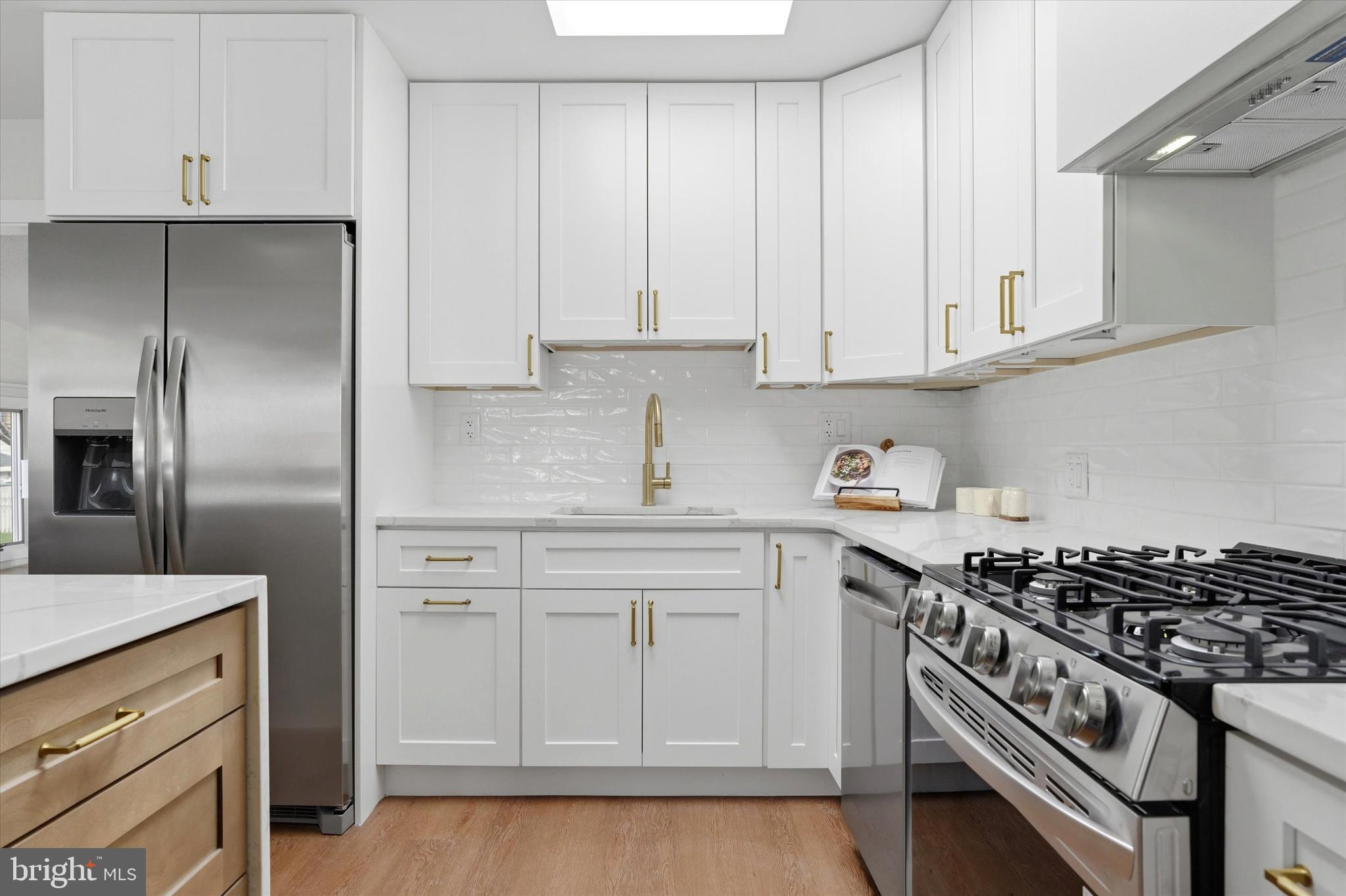 LAWRENCE PARK - Residential