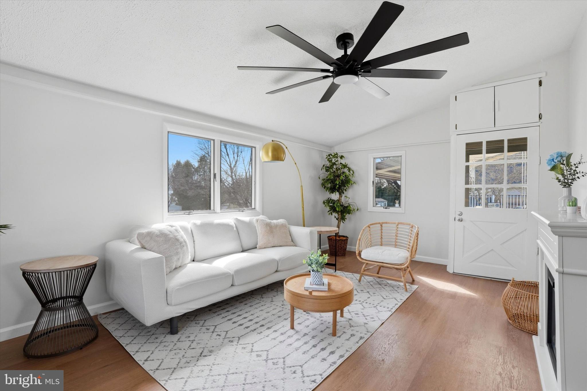 LAWRENCE PARK - Residential