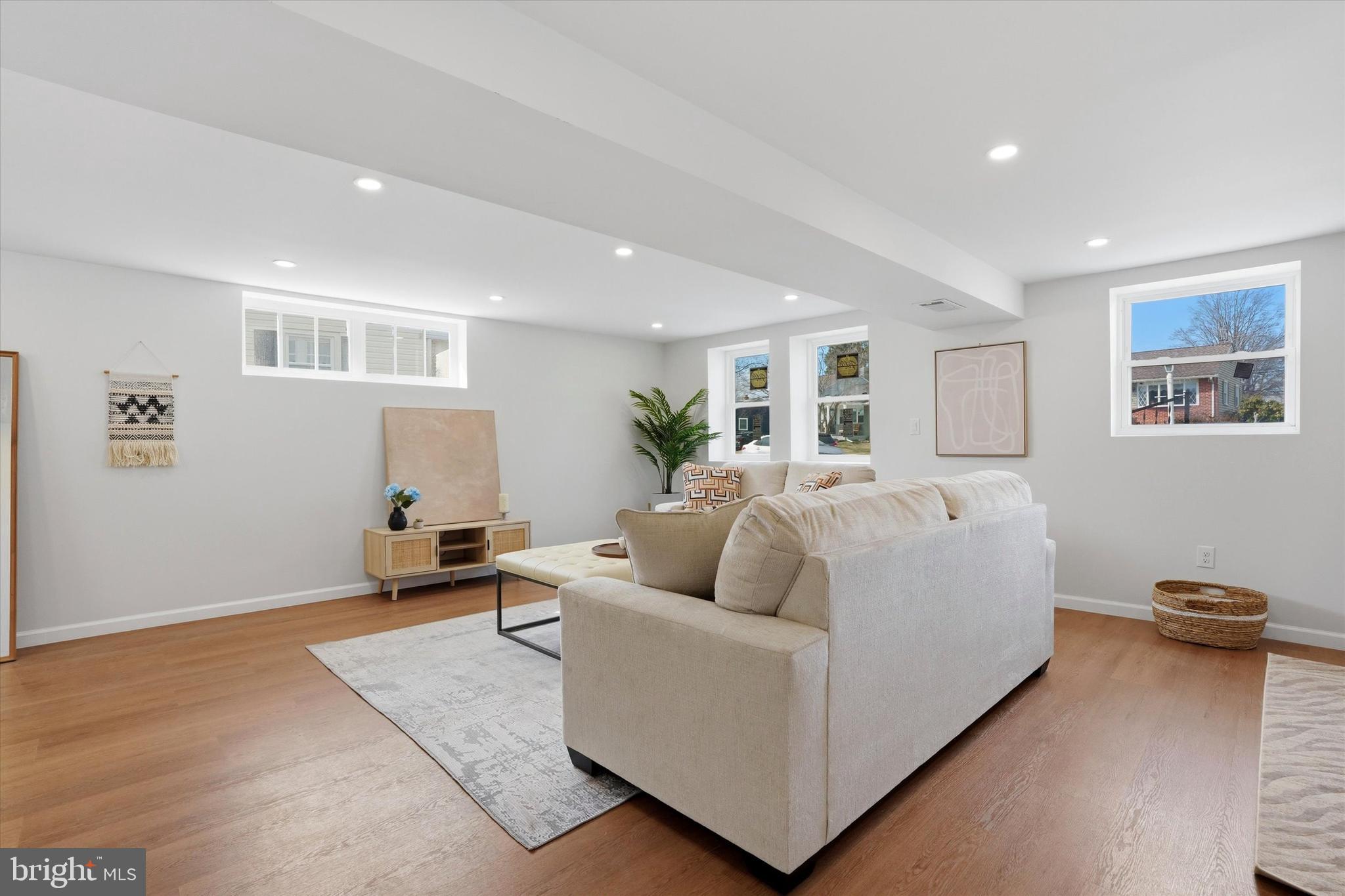 LAWRENCE PARK - Residential