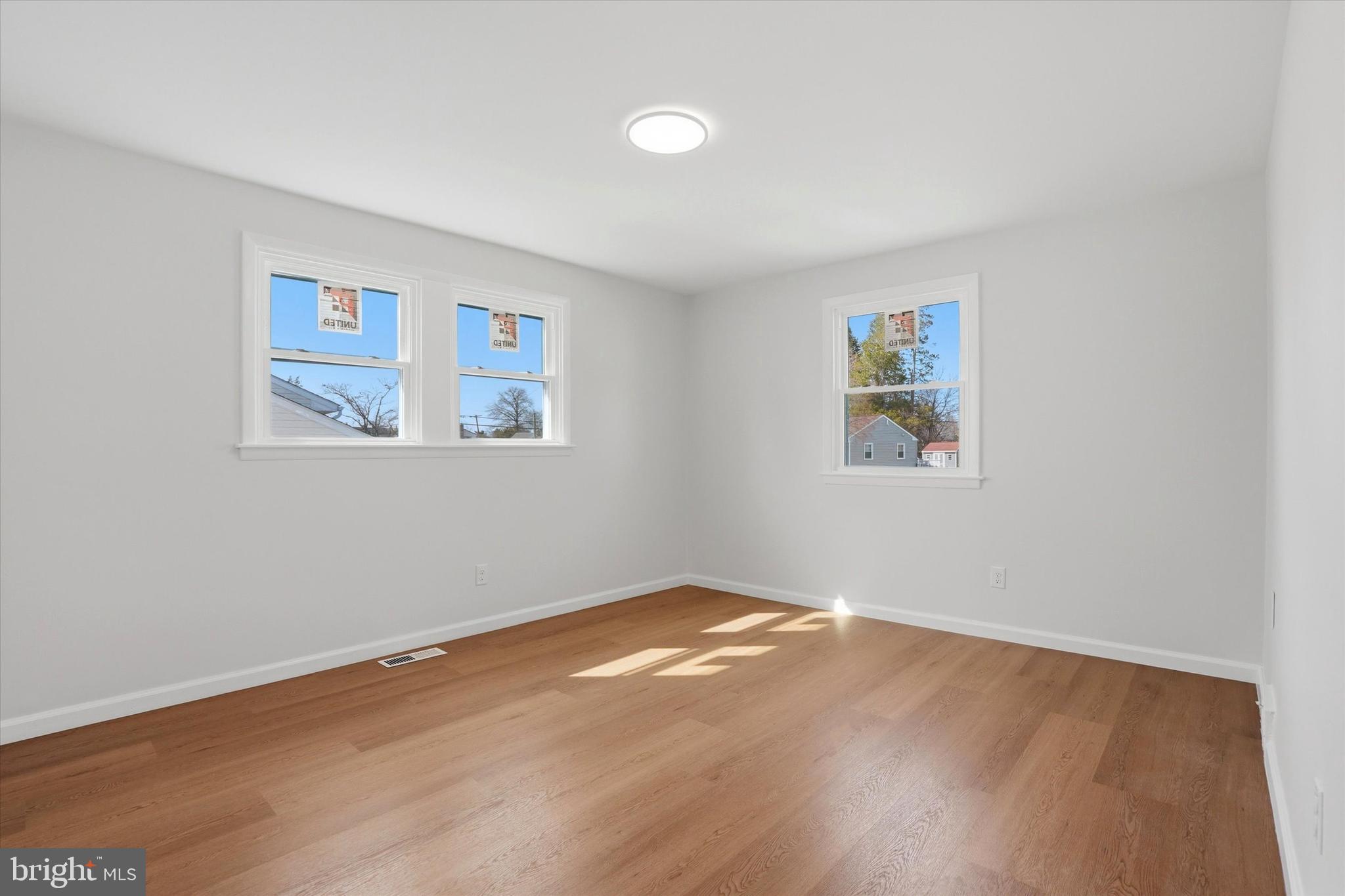 LAWRENCE PARK - Residential