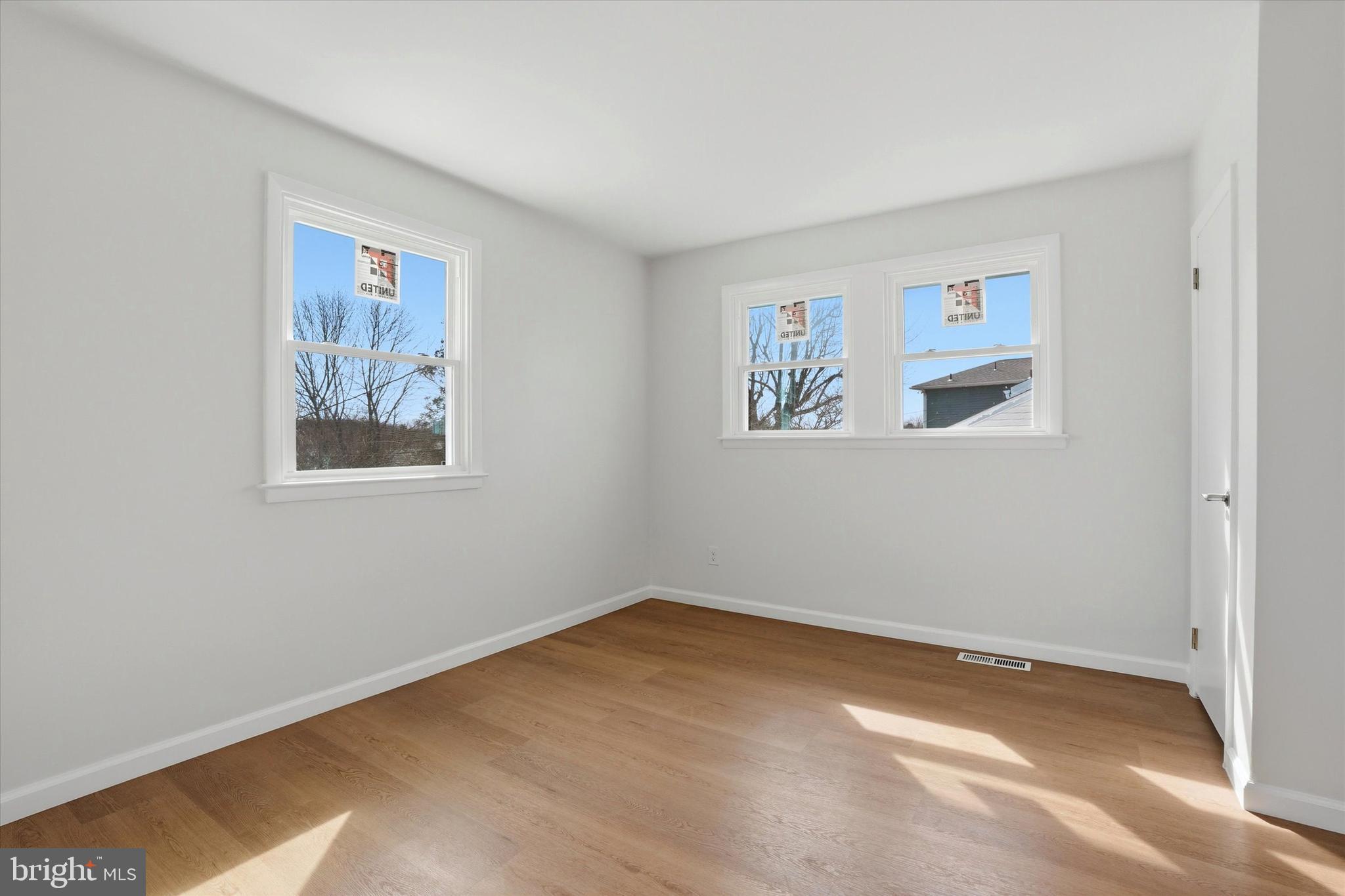 LAWRENCE PARK - Residential