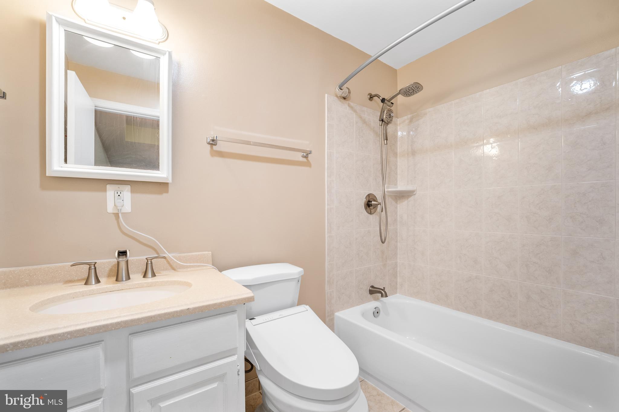 INVERNESS KNOLLS - Residential