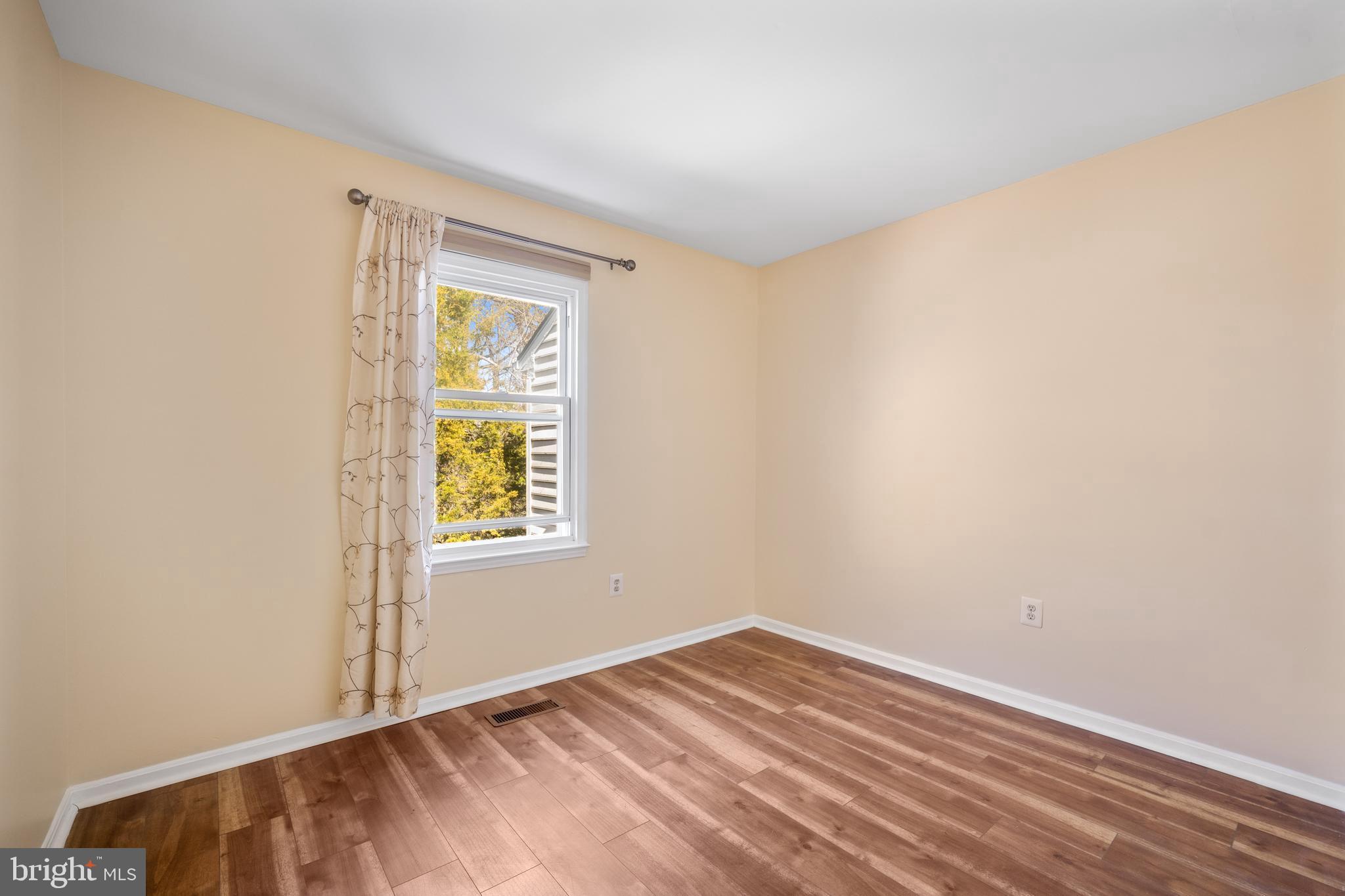 INVERNESS KNOLLS - Residential