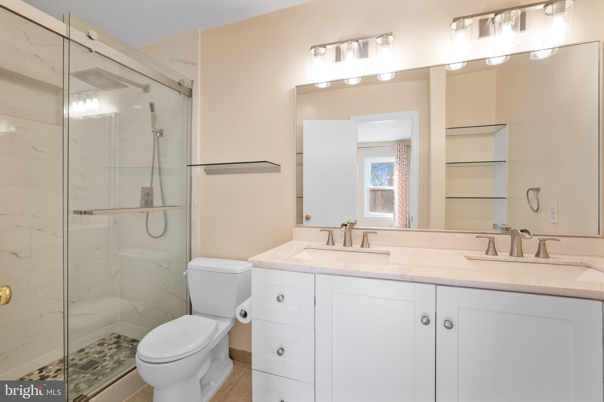 INVERNESS KNOLLS - Residential