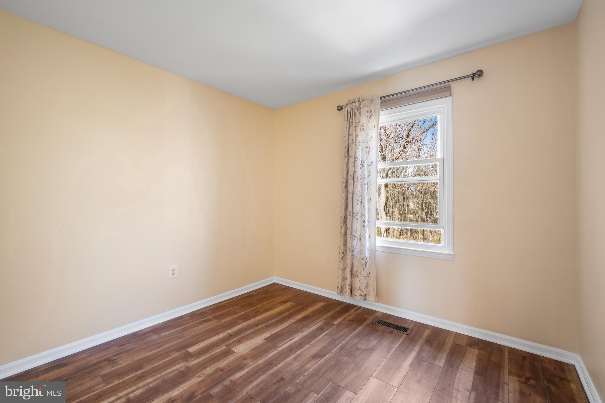 INVERNESS KNOLLS - Residential