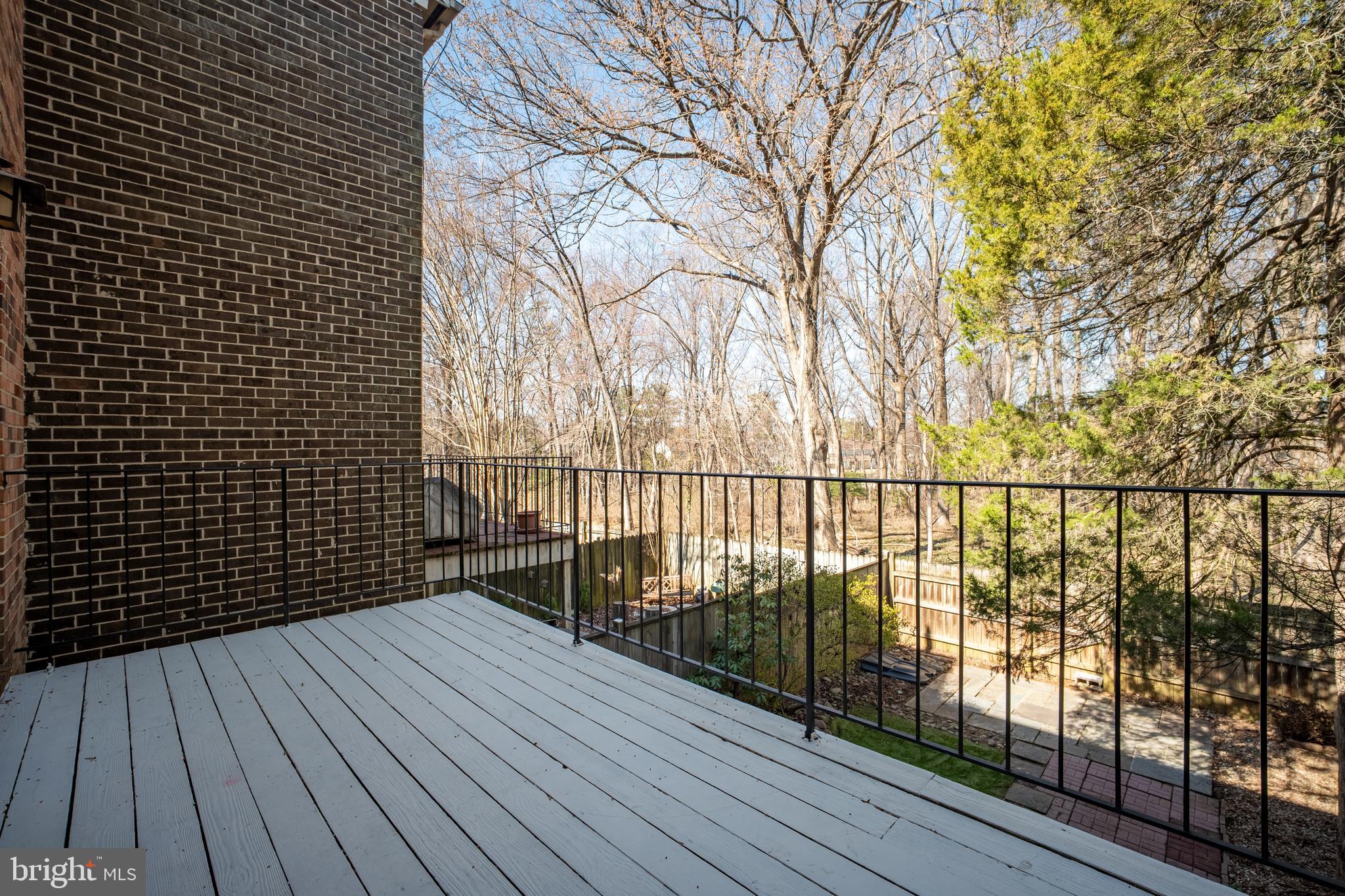 INVERNESS KNOLLS - Residential