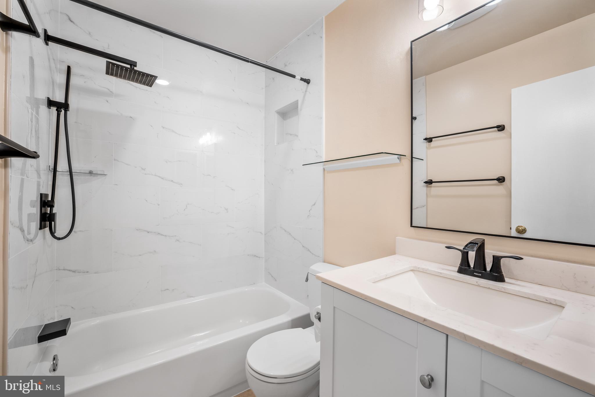 INVERNESS KNOLLS - Residential