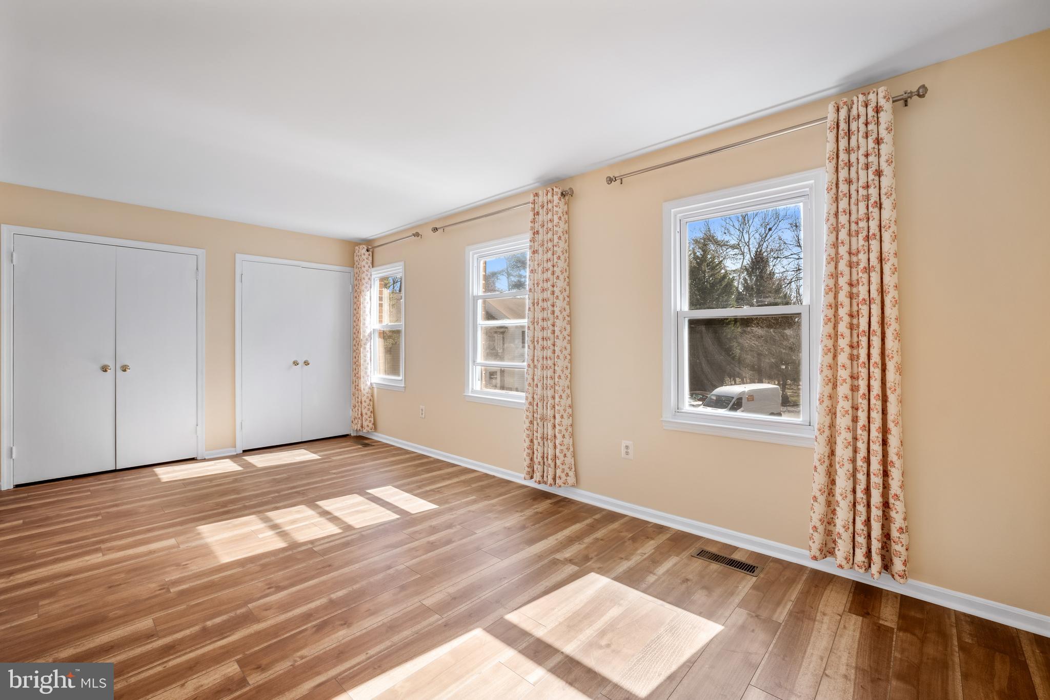 INVERNESS KNOLLS - Residential