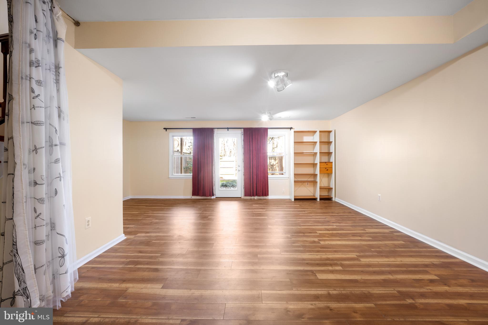 INVERNESS KNOLLS - Residential