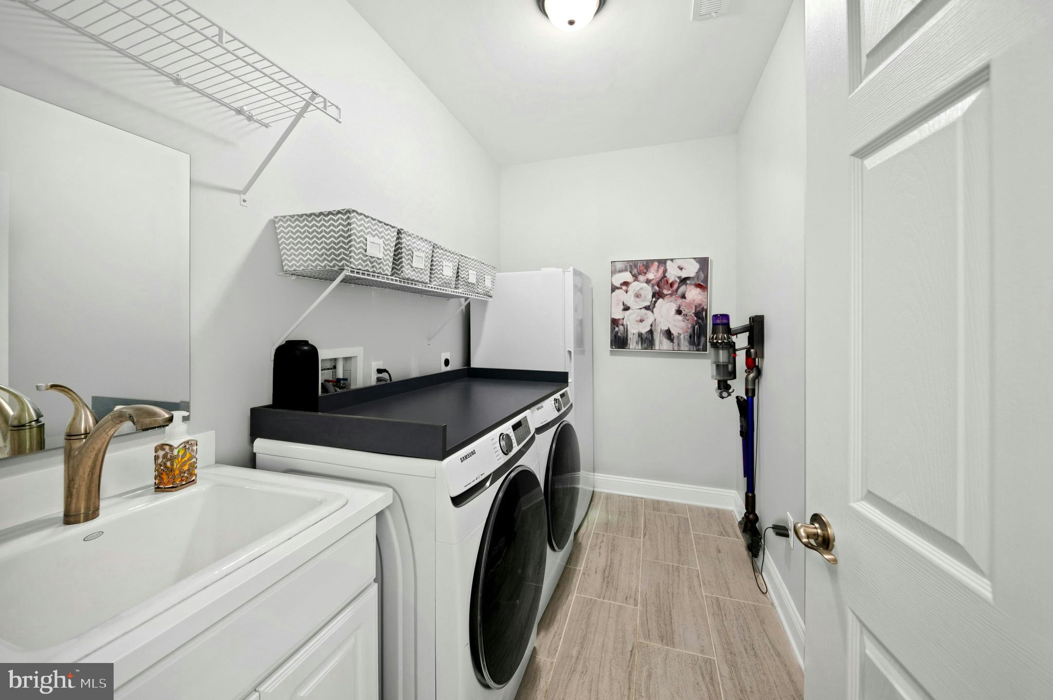 TRADITIONS OF AMERICA AT GREEN POND - Residential