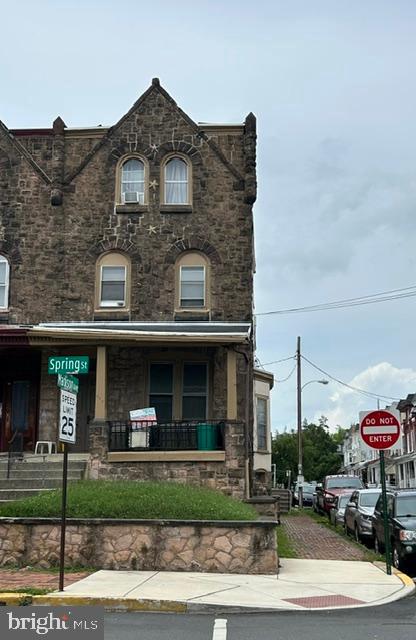 423 SPRING STREET