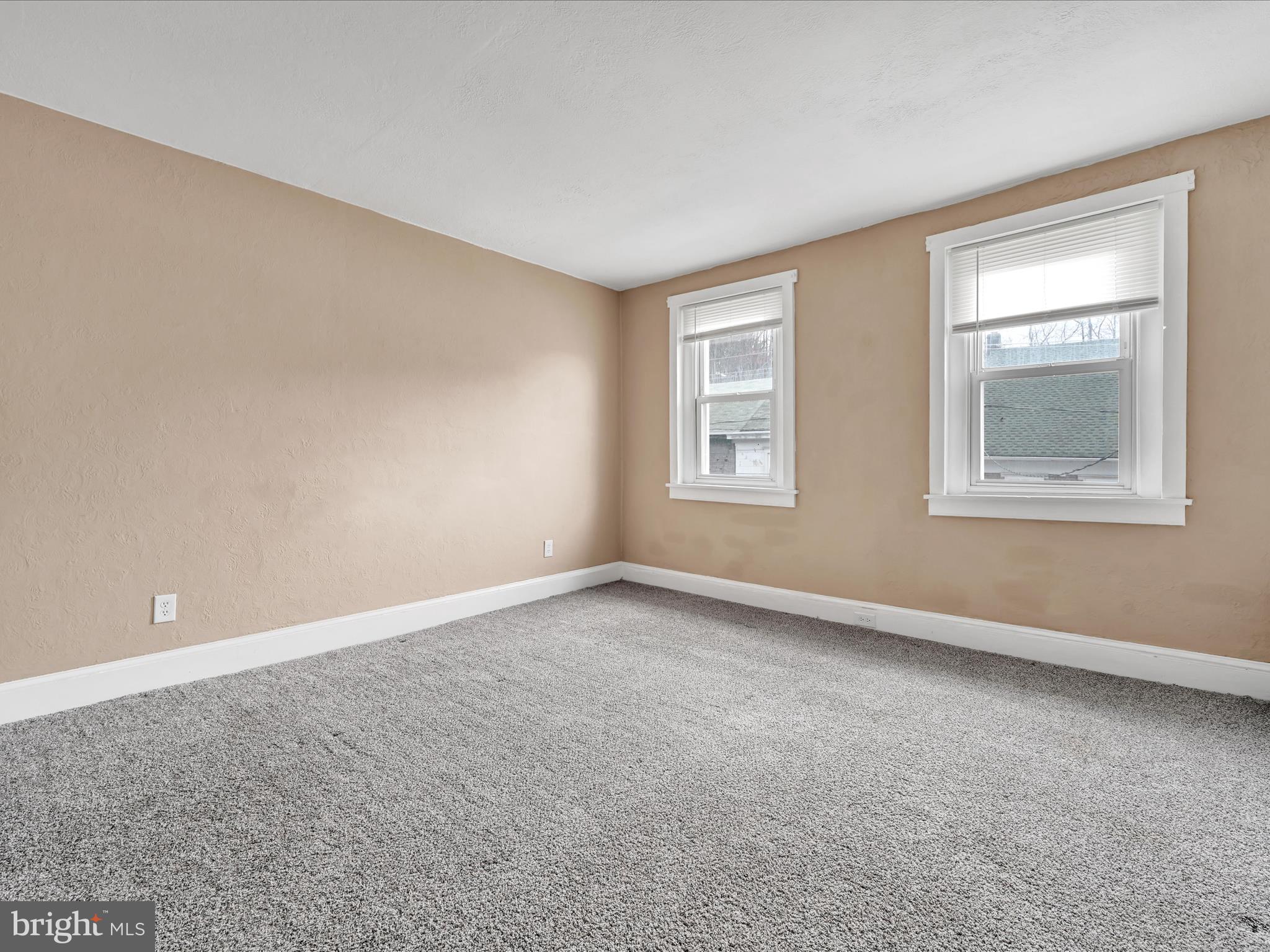 MINERSVILLE - Residential