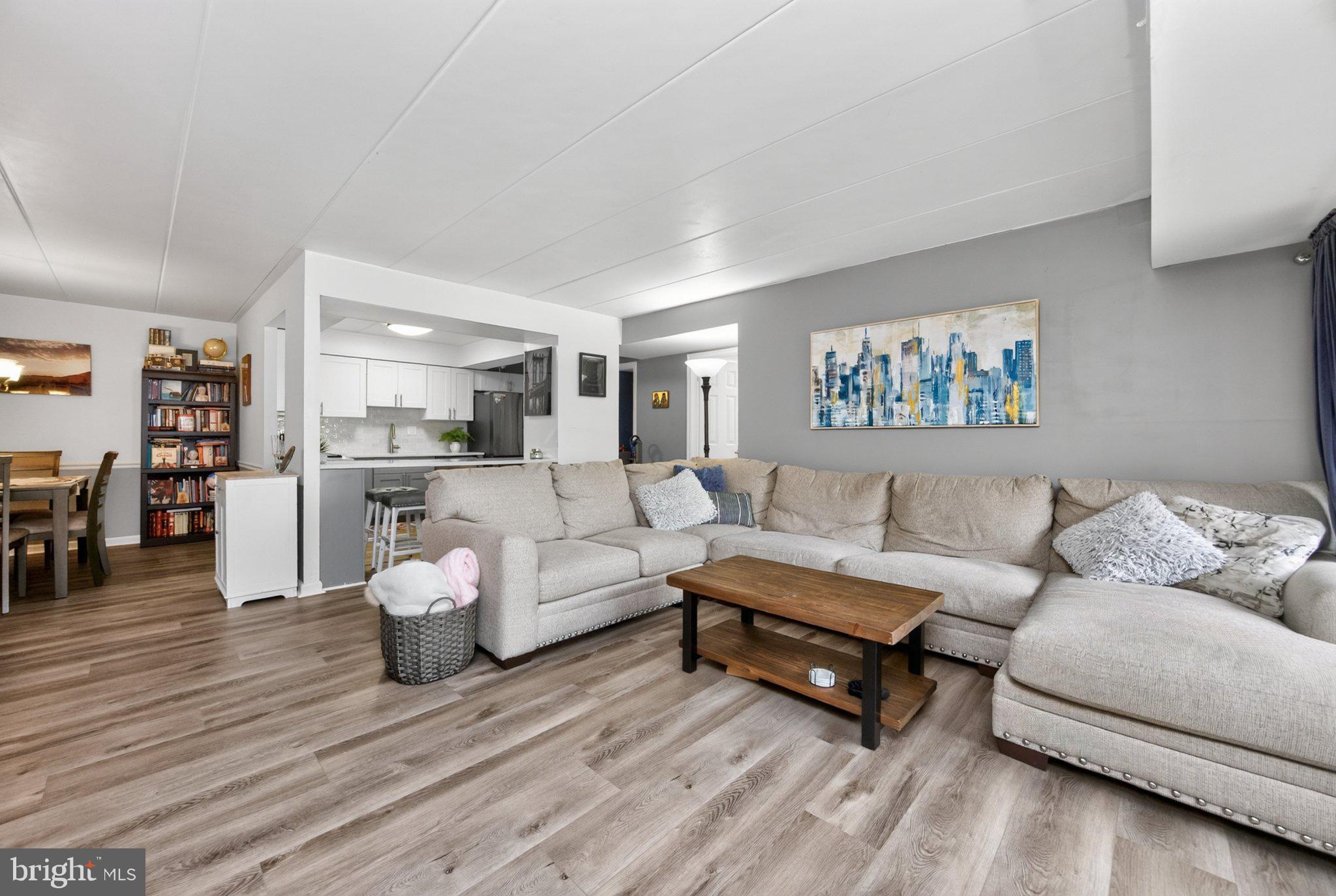 267 E VILLAGE ROAD