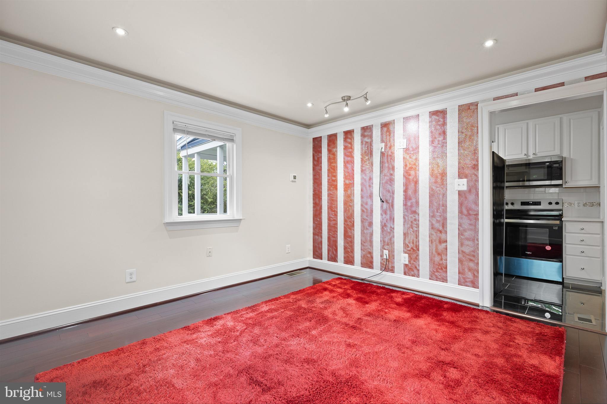 WOODLAWN - Residential