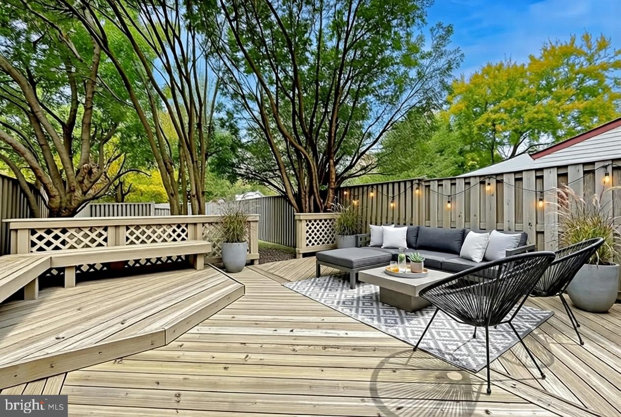 TANGLEWOOD TOWNHOMES SUB - Residential