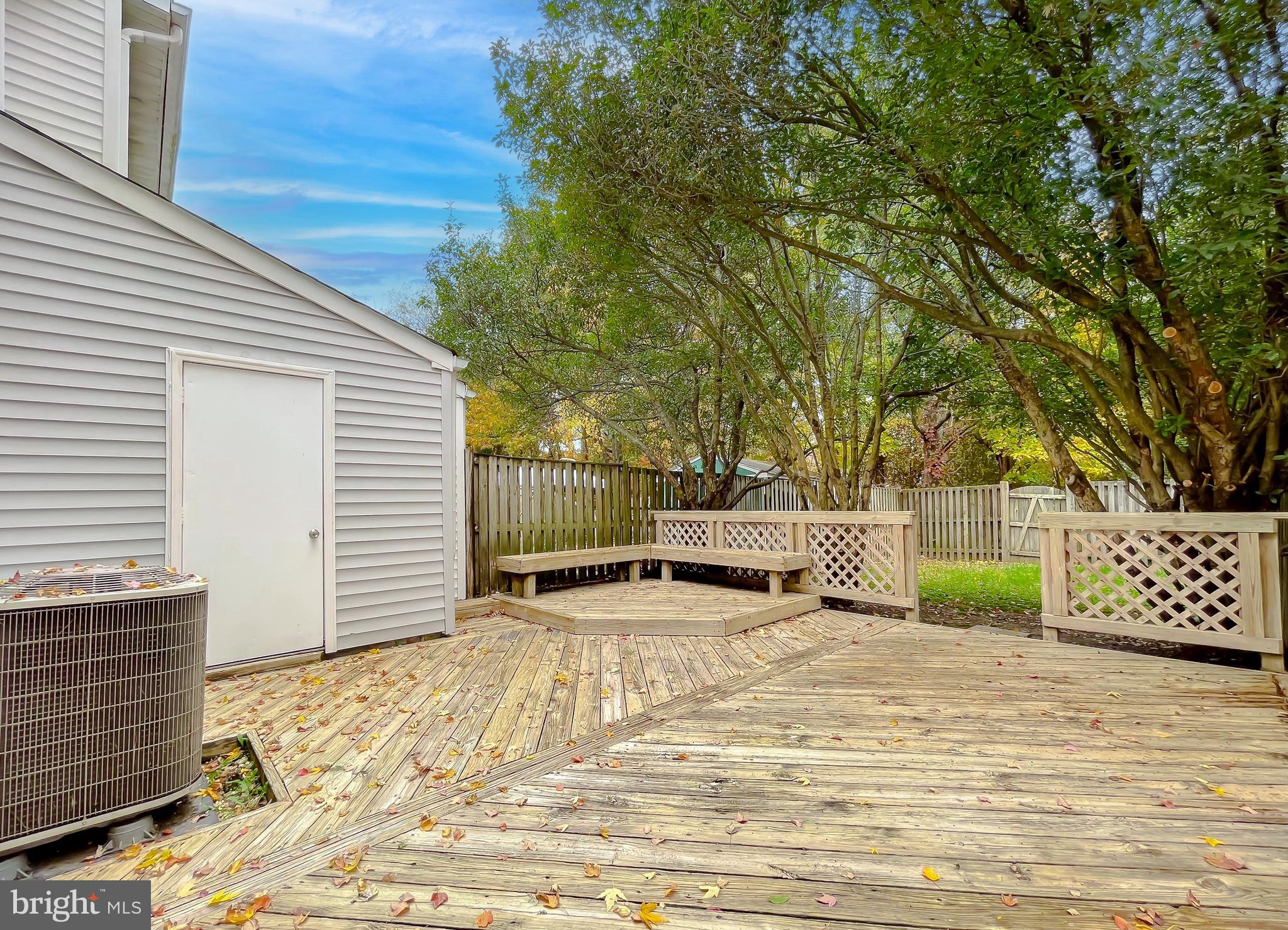 TANGLEWOOD TOWNHOMES SUB - Residential