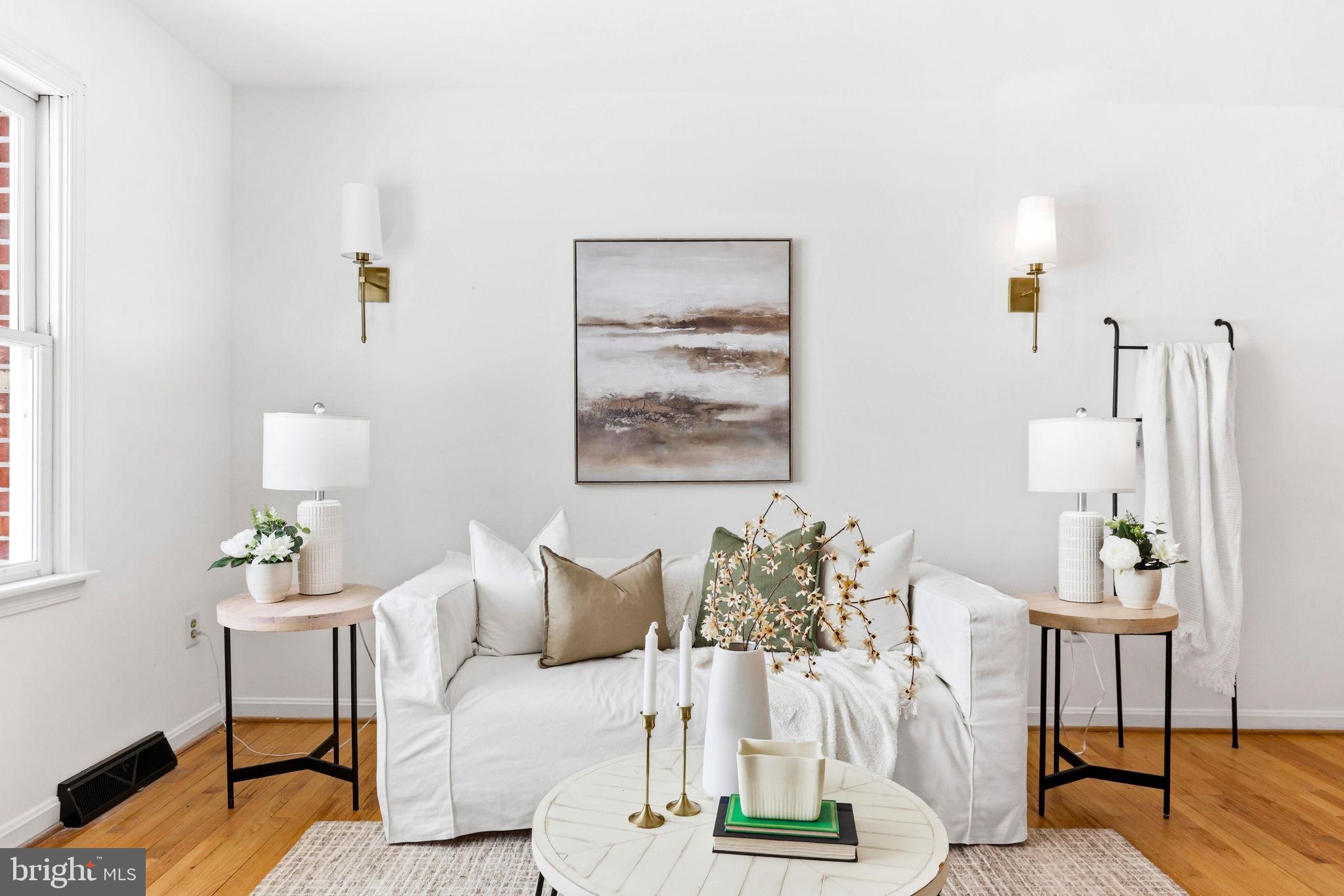 HAMPSTEAD - Residential