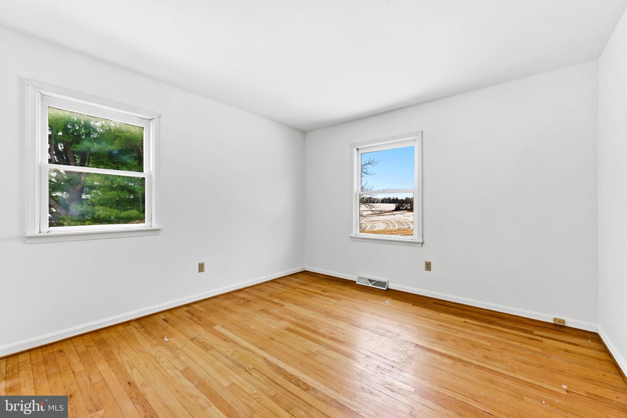 HAMPSTEAD - Residential