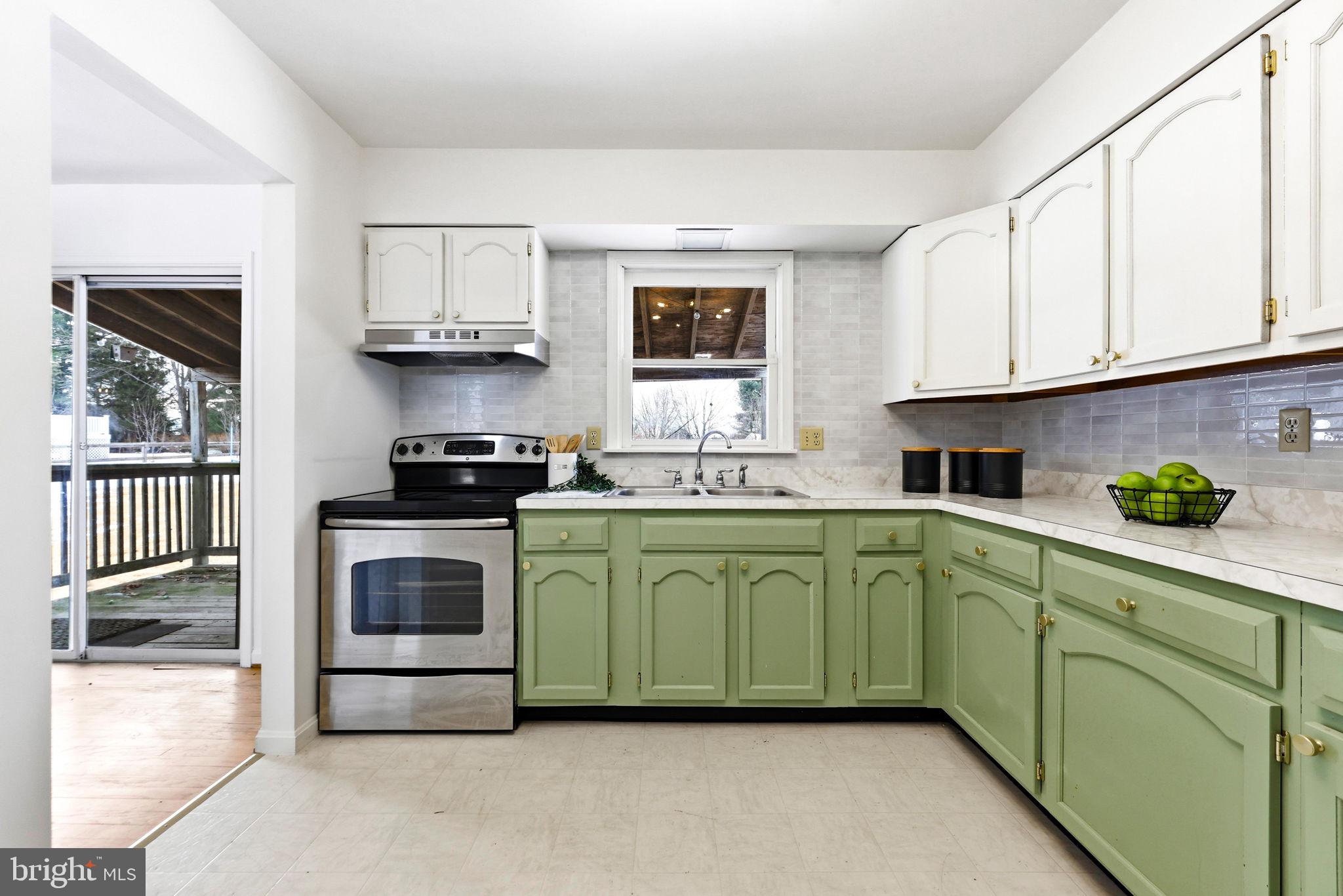 HAMPSTEAD - Residential