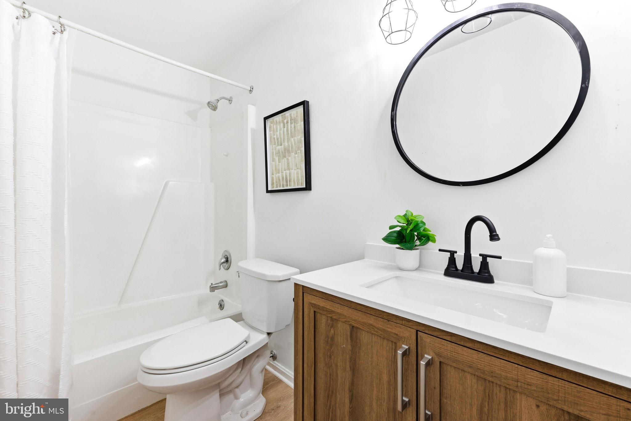 HAMPSTEAD - Residential