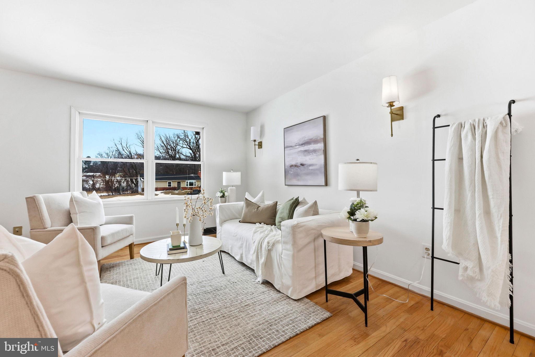 HAMPSTEAD - Residential