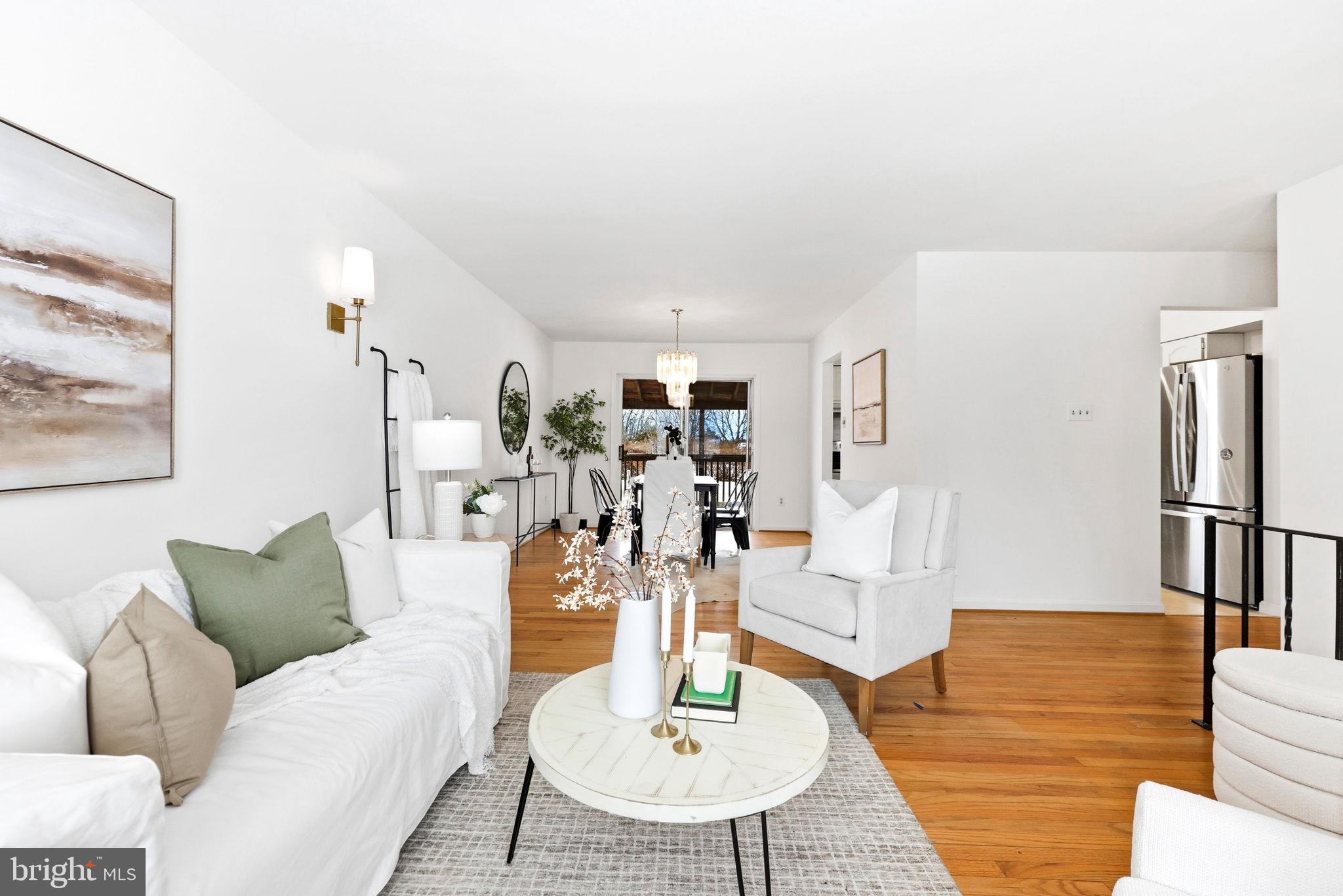 HAMPSTEAD - Residential