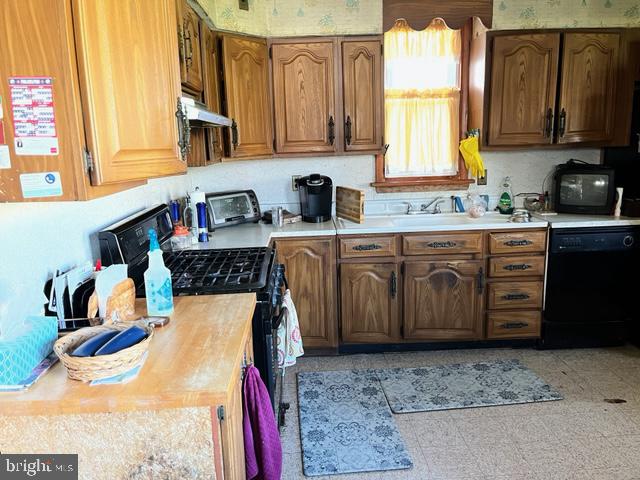 CLIFTON HEIGHTS - Residential