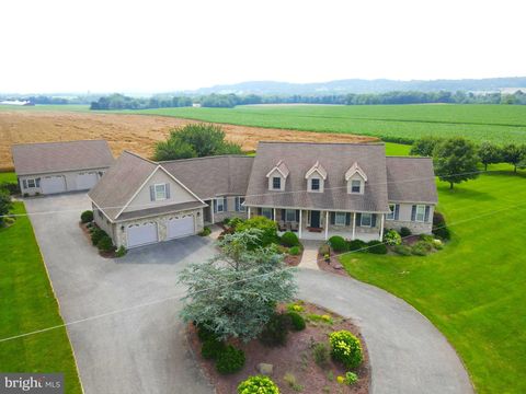 Photo of 1399 Pinkerton Road, MOUNT JOY, PA 17552 (MLS # PALA2074080)