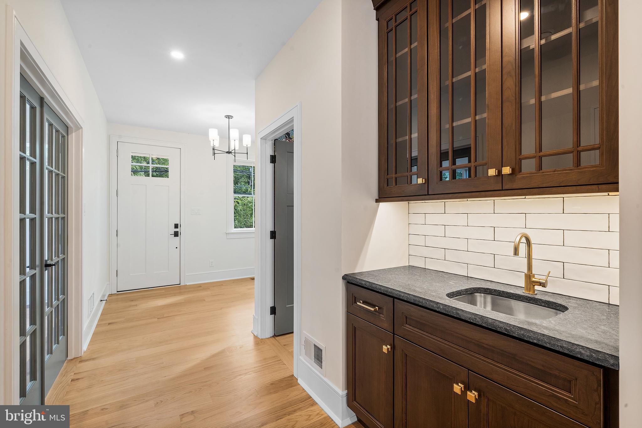 WEST WAYNE - Residential