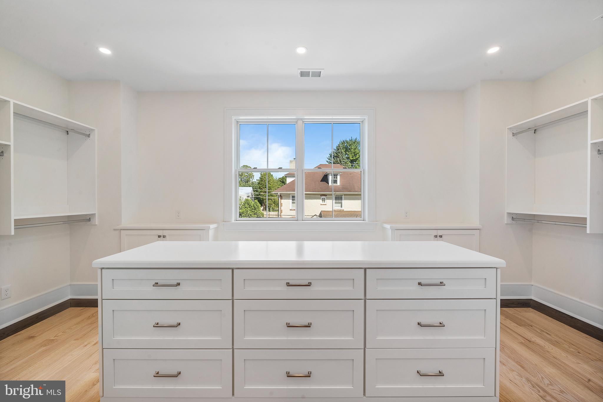 WEST WAYNE - Residential