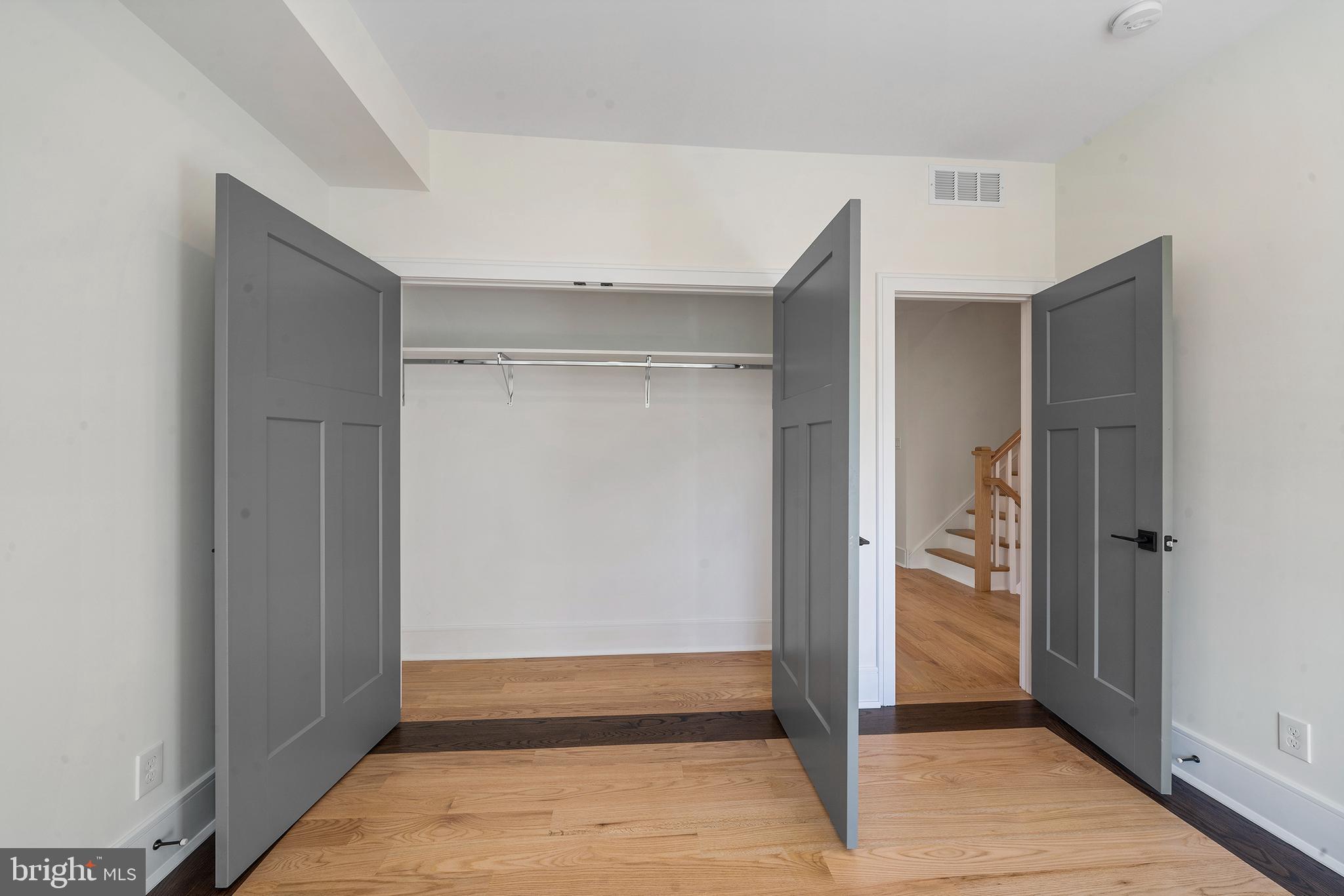 WEST WAYNE - Residential