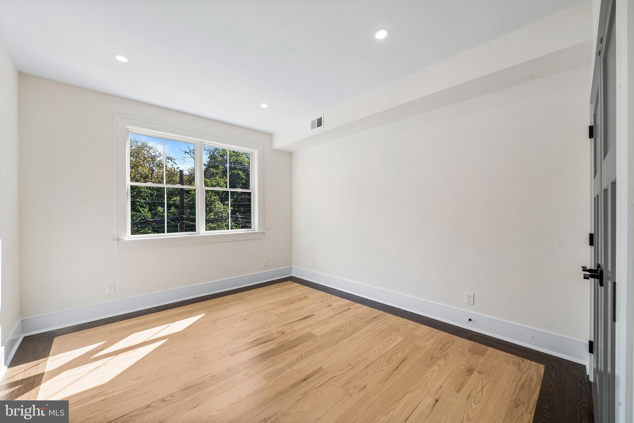 WEST WAYNE - Residential