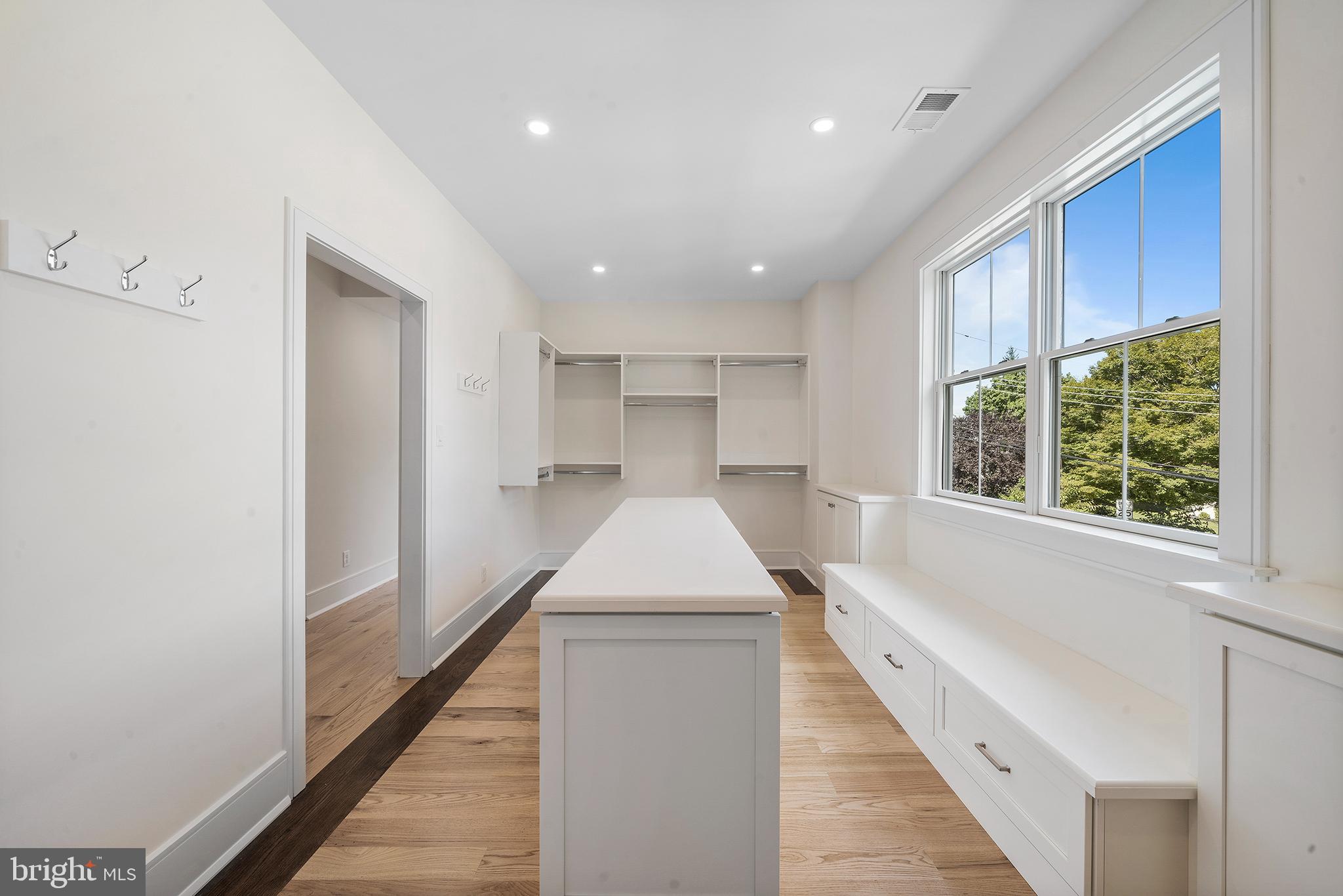 WEST WAYNE - Residential