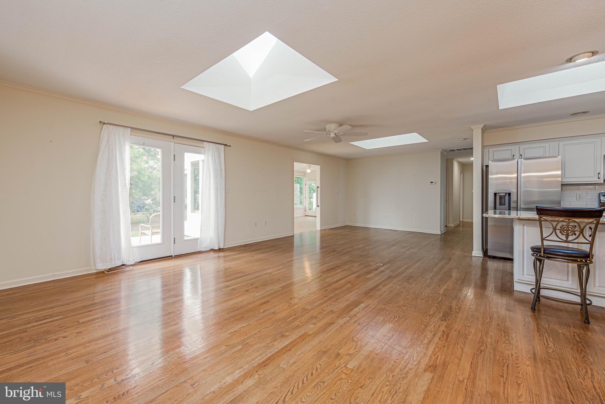28 MANOR DRIVE